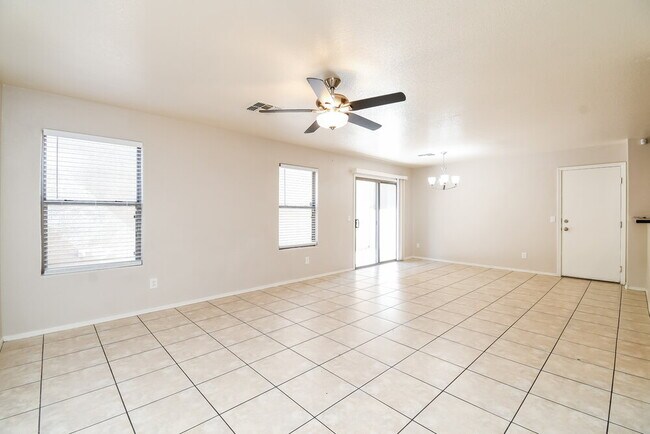 Building Photo - 5819 E Harmony Ave