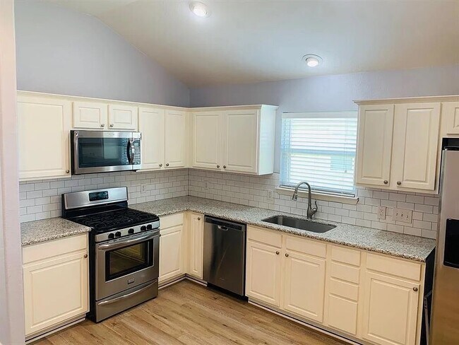 Primary Photo - 8407 Resada Park Ln