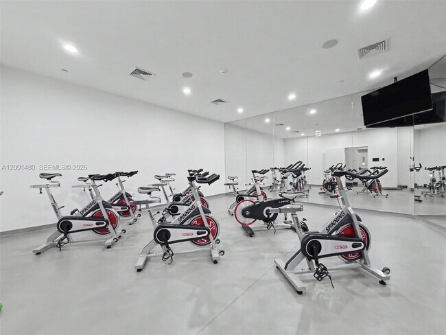 Building Photo - 2950 NE 188th St