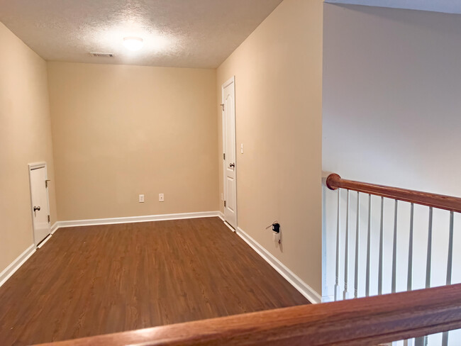 Building Photo - 252 Full Cir Dr