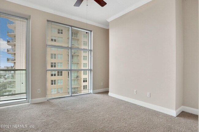 Building Photo - 1431 Riverplace Blvd