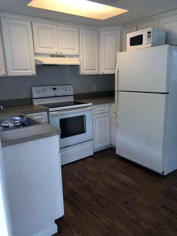 Building Photo - 627 92nd Ave N