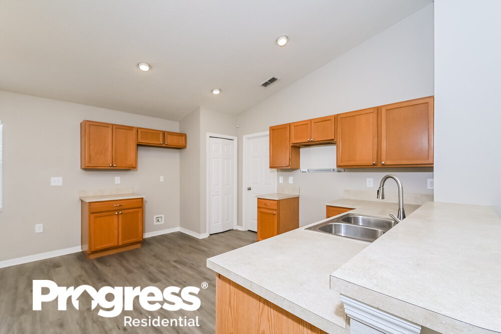 Building Photo - 11341 Southwind Lake Dr