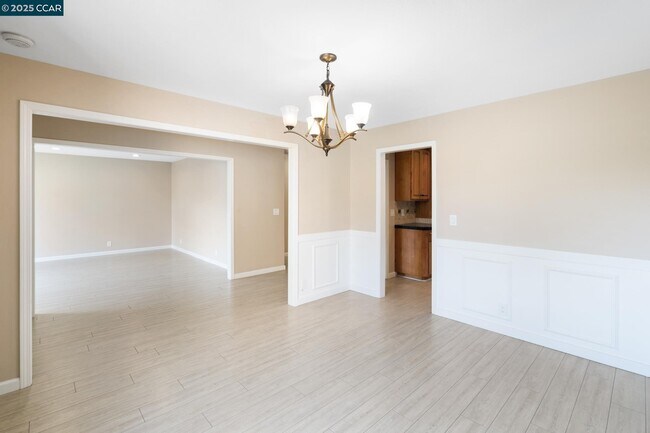 Building Photo - 3158 Randick Ct