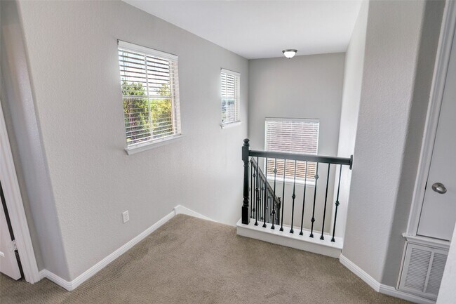 Building Photo - 12504 Ellen Ct