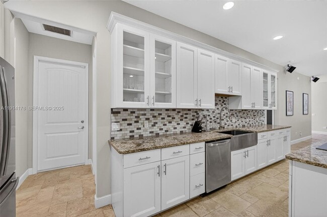 Building Photo - 18369 Mellen Ln