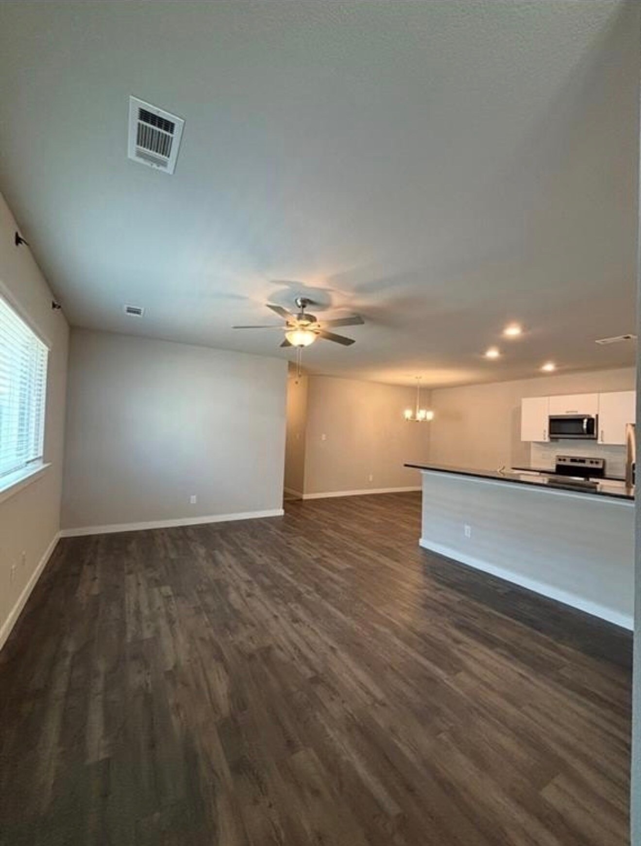 Building Photo - 628 Blackland Dr