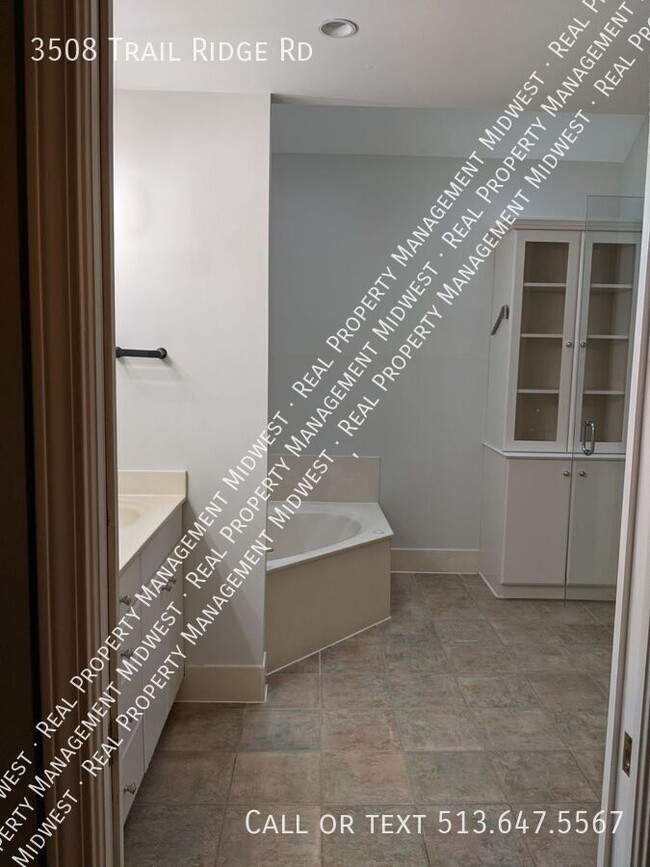 Building Photo - 3508 Trail Ridge Rd