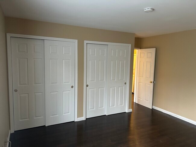 Building Photo - 57 Birchwood Rd