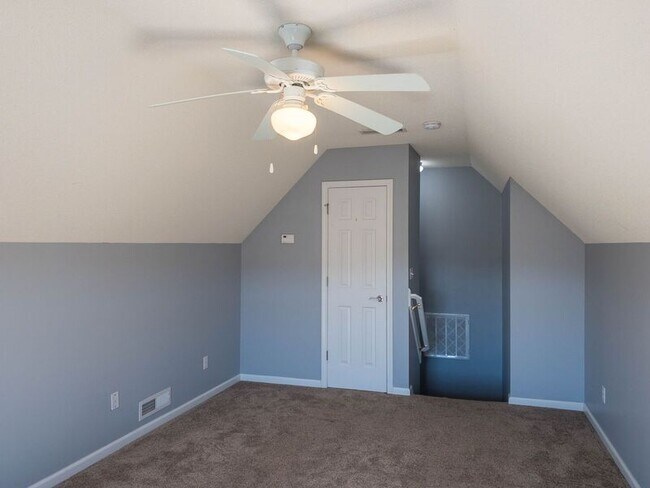 Building Photo - 38 Summer Meadow Rd