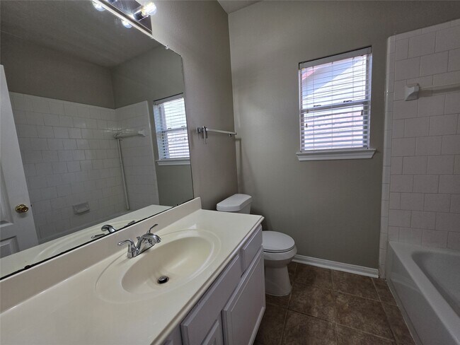 Building Photo - 7002 Plaza Del Sol Dr