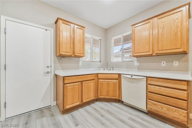 Building Photo - 2522 Evening Twilight Ave