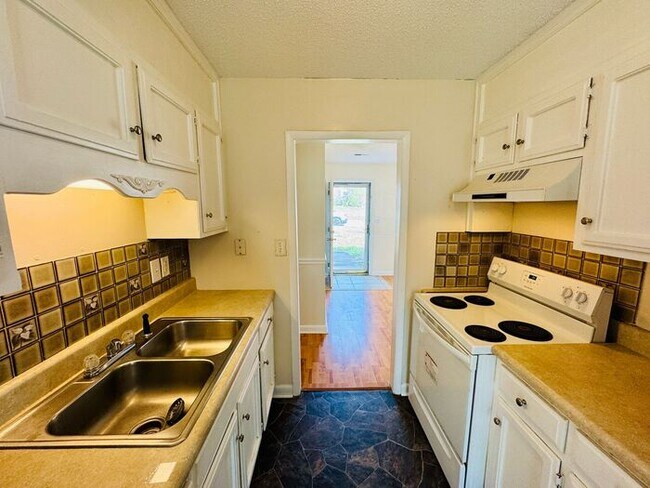 Building Photo - FENCED YARD near Redstone Arsenal Gate