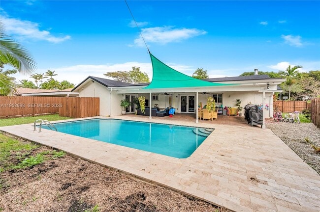 Building Photo - 15930 SW 90th Ave