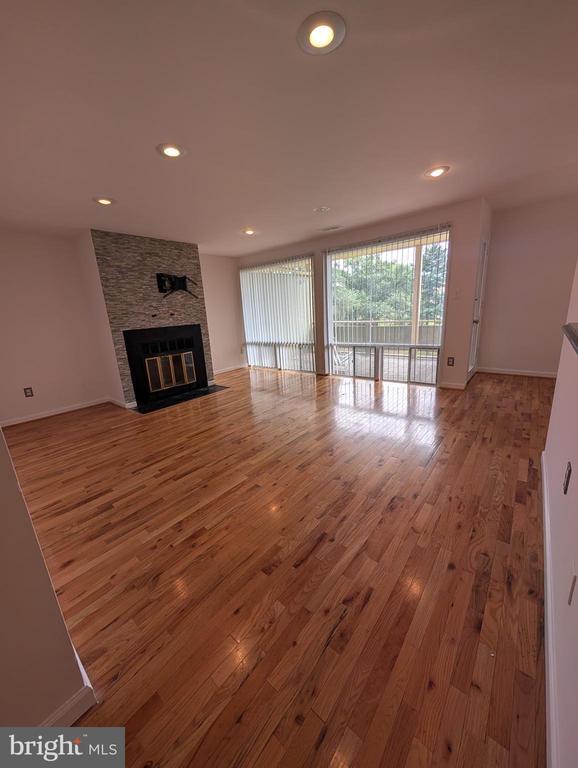 Building Photo - 7103 Donnell Pl