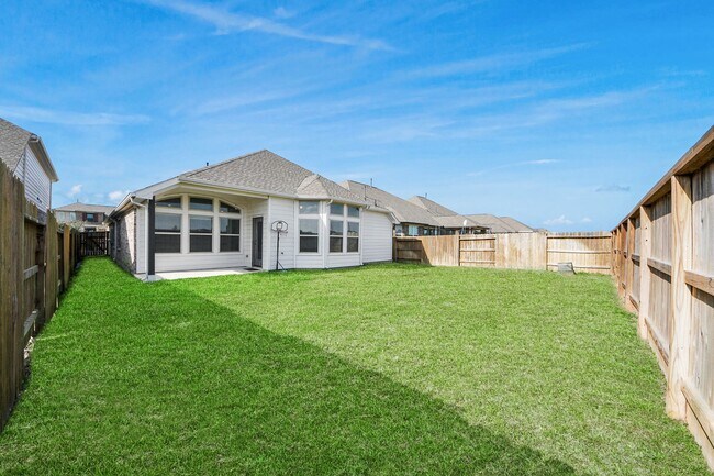 Building Photo - 165 Sunray Creek Dr