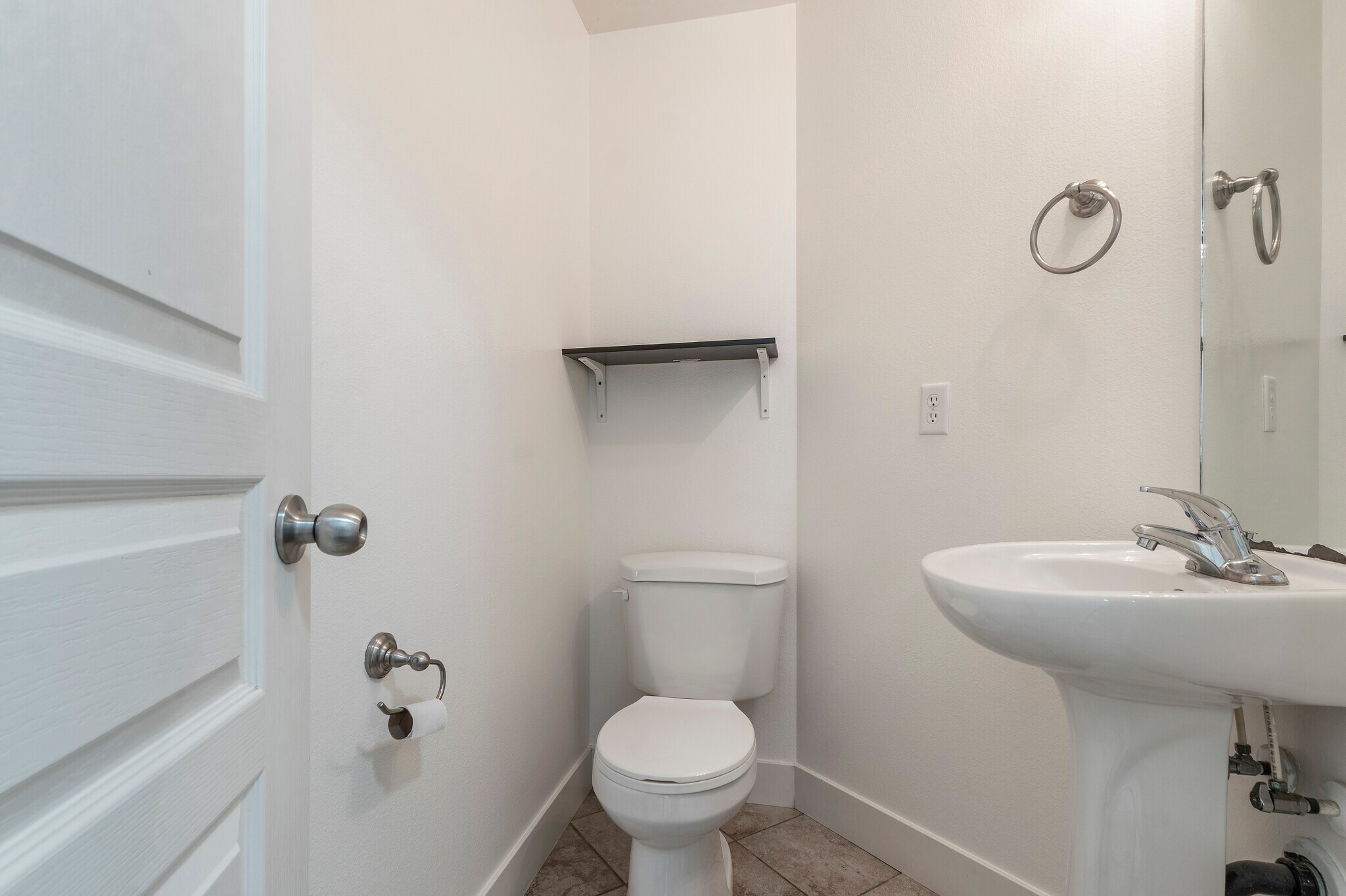 Building Photo - 389 S State St