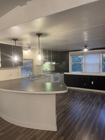 Building Photo - 2315 Geri Ann Ln