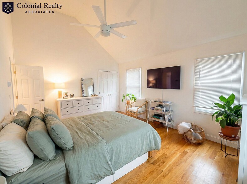 Building Photo - 7 Sexton St