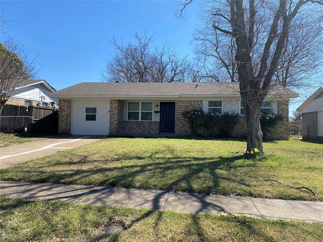 Primary Photo - 1336 E Park Dr
