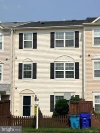 Building Photo - 4967 Clarendon Terrace