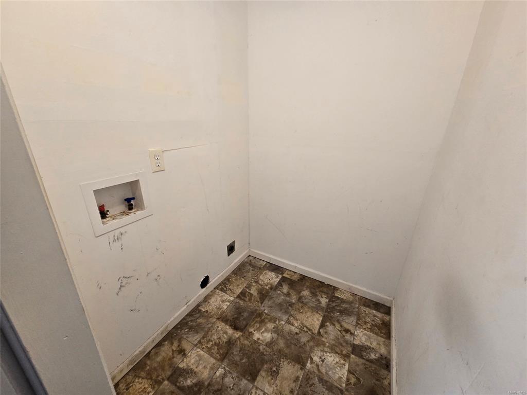 Building Photo - 2300 Plum St