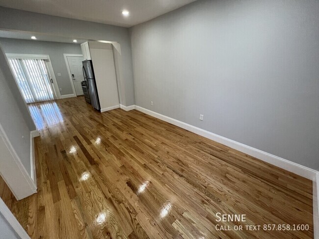 Building Photo - Luxury 2-Bedroom in Porter Square – Modern...