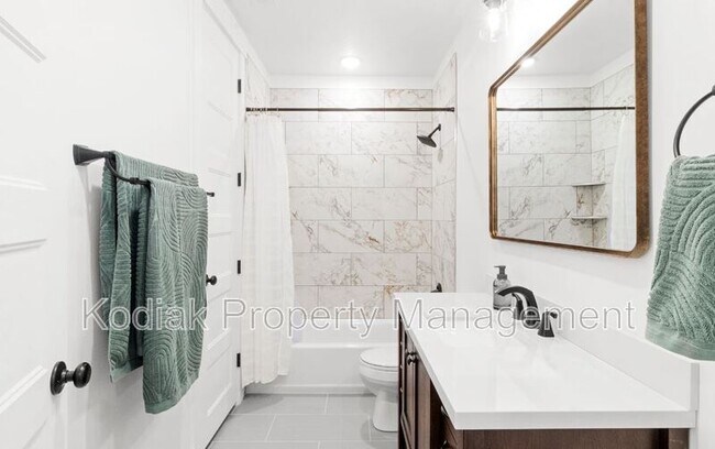 Building Photo - 127 N 4450 W