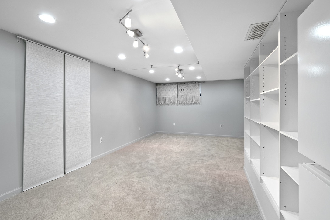 Building Photo - 4303 Laclede Ave