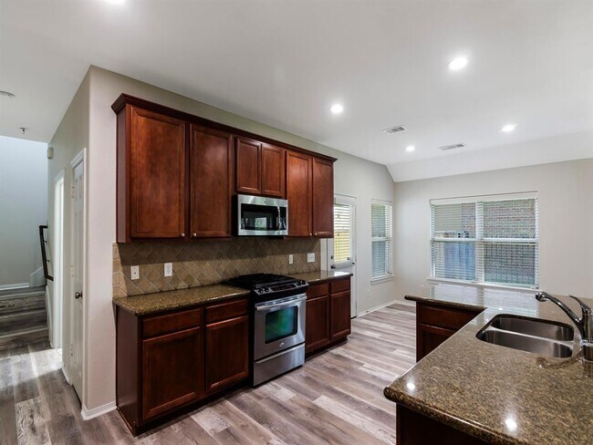 Building Photo - 47 W Lasting Spring Cir