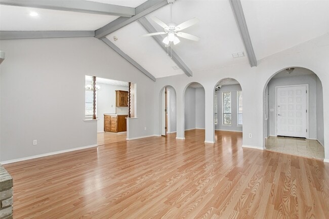 Building Photo - 2732 Parkhaven Dr