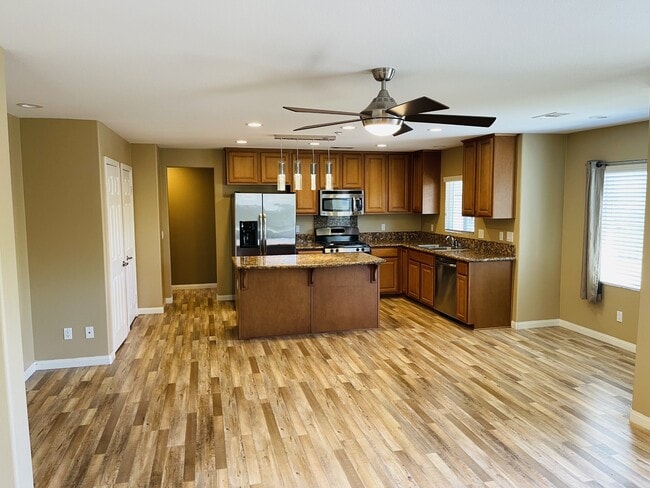 Building Photo - 1351 Isabella Way