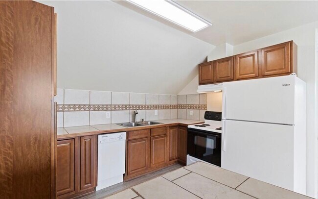 Building Photo - 2156 S M St