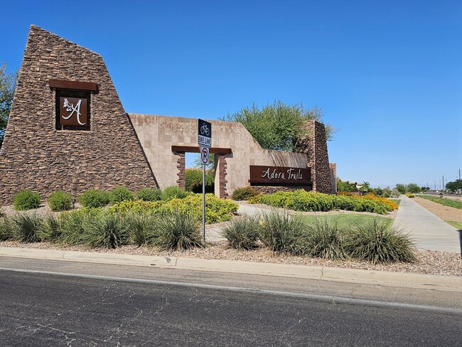 Building Photo - Spacious 4584 sq ft Home in Adora Trails!
