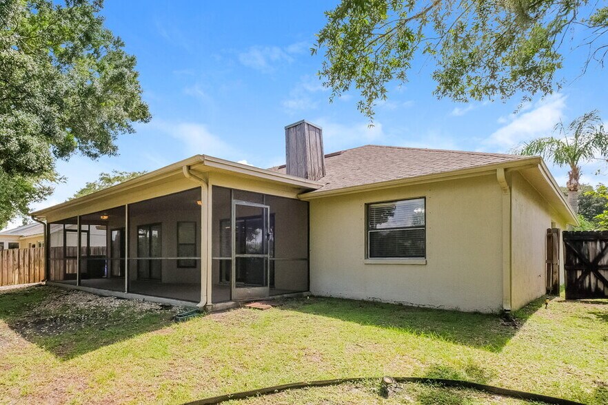 Building Photo - 5713 Erhardt Dr