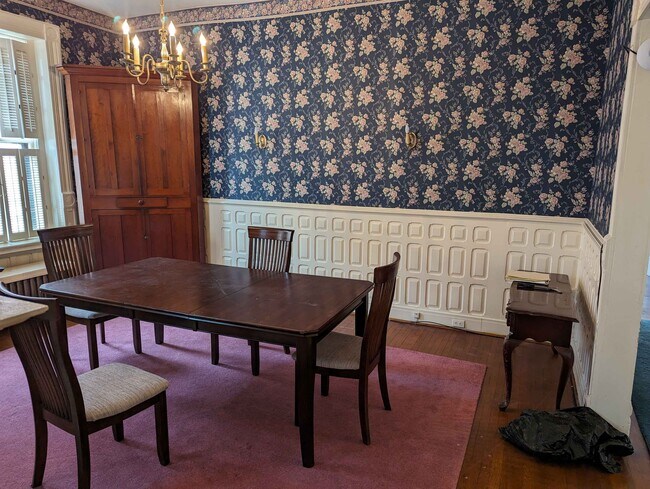 Dining Room2 - 402 N Main St