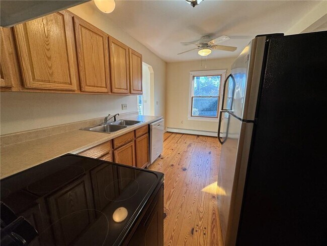 Building Photo - 31 Powel Ave