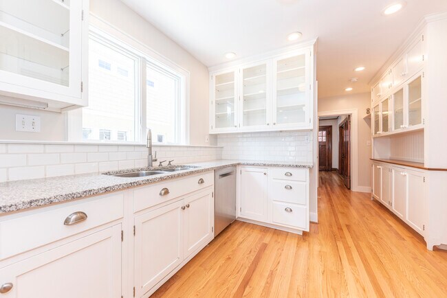 Building Photo - 1111 Olivia Ave