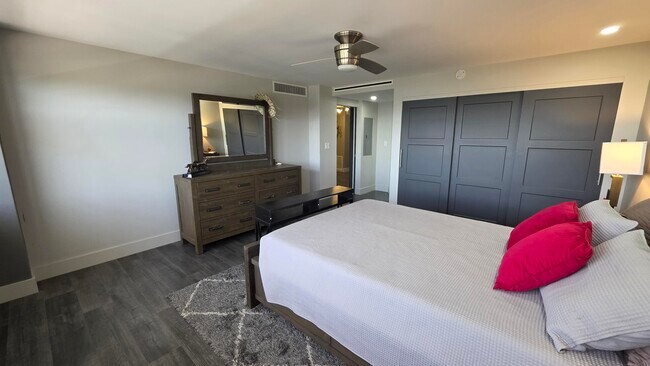 Building Photo - 936 Intracoastal Dr