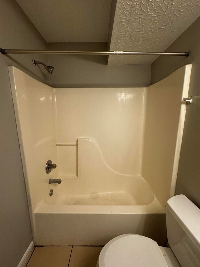 Building Photo - 230 Mousas Way