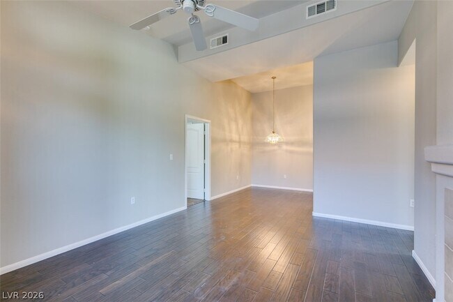 Building Photo - 2305 W Horizon Ridge Pkwy