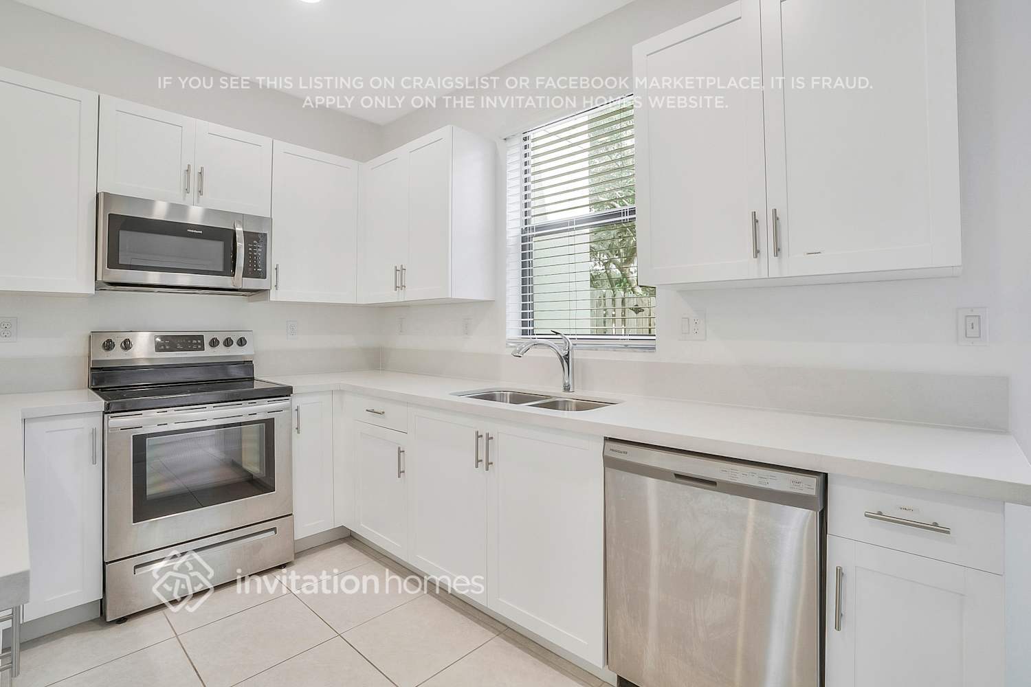 Building Photo - 1640 SW 29th St