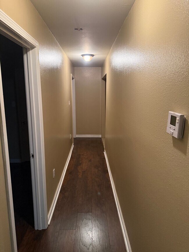 Building Photo - 5730 Cameron Blvd