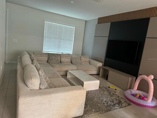 Building Photo - 5028 Caspian St