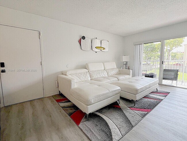 Building Photo - 4910 NW 79th Ave