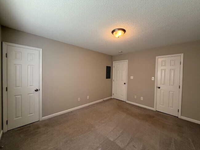 Building Photo - 5716 Woof Pl