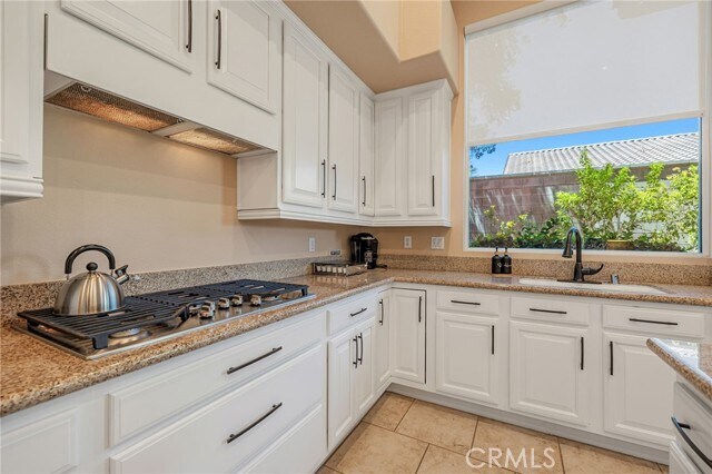 Building Photo - 78652 Alliance Way