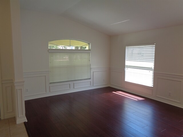 Building Photo - 7752 Blue Spring Dr