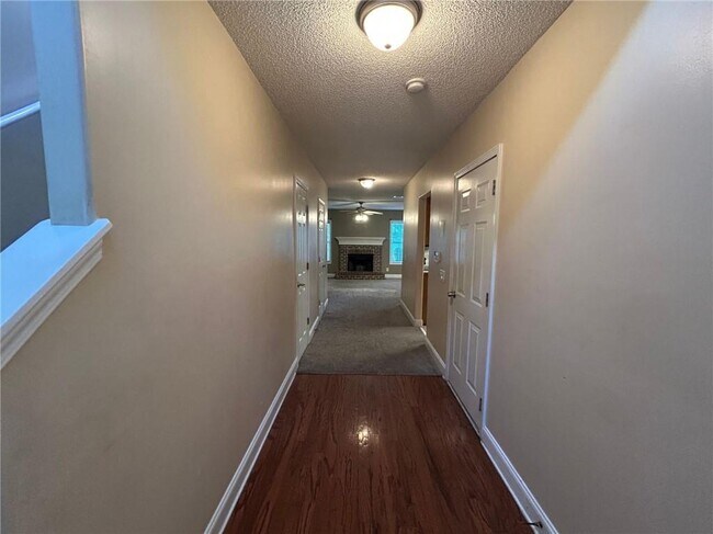 Building Photo - 3233 Glenloch Pl