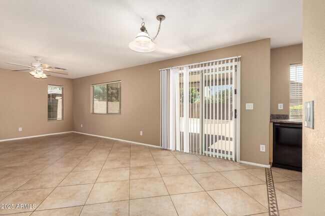 Building Photo - 2415 W Lucia Dr